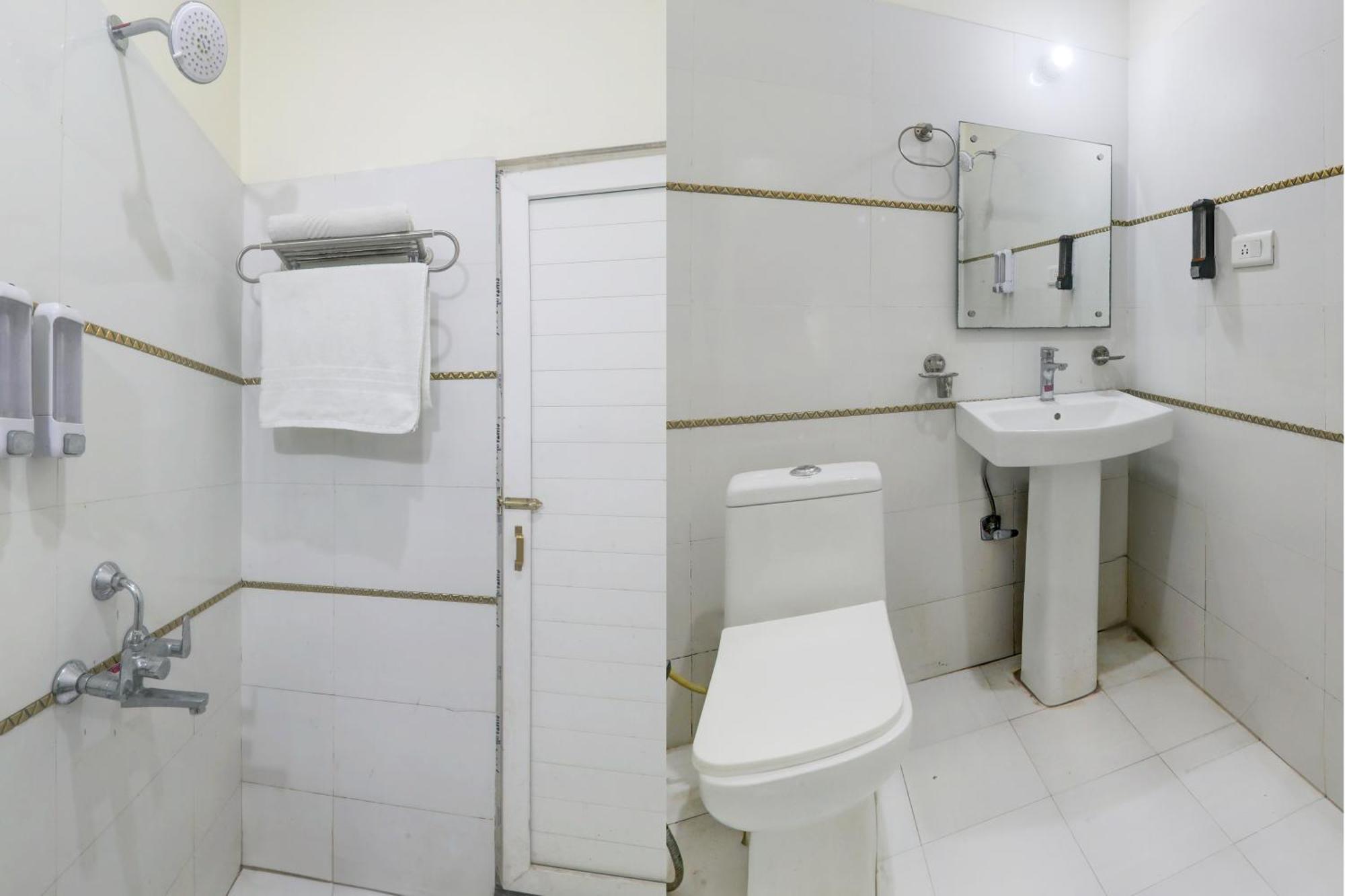 Super Hotel O Banthara Near Airport Banthra Sikandarpur ภายนอก รูปภาพ